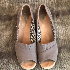 TOMS wedges - Size 9.5